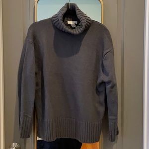 H&M Grey Oversized Sweater size Small - Never Worn